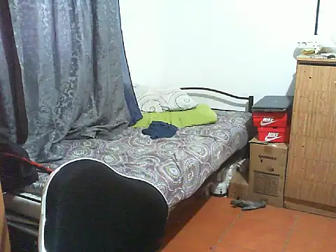 29YOURZ 28  online show from December 5, 8:43 am