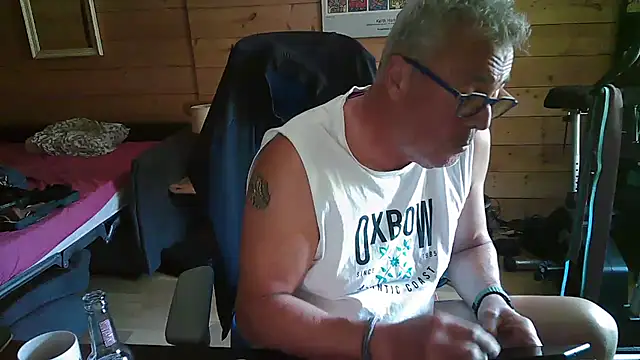 lelohop online show from July 28, 11:28 am