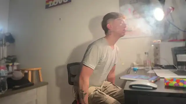 twentywithafelonyy online show from February 12, 7:13 am