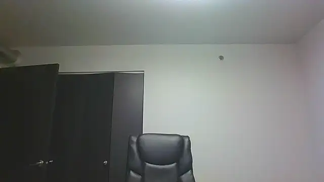 Stayinalive1992 online show from March 15, 3:36 am