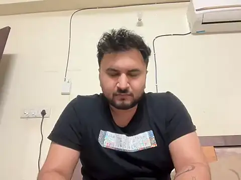 gauravgay93 online show from February 22, 5:42 pm