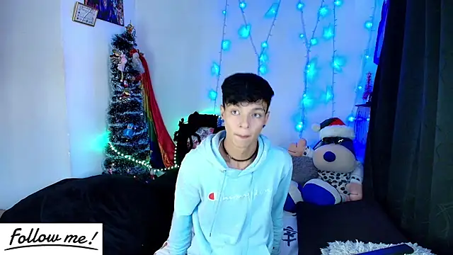 Snapshot of twink_sebas_ chatting on December 31, 3:20 pm twink sebas online show from December 31, 3:20 pm