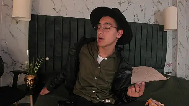 Andy Joy  online show from October 13, 11:38 am