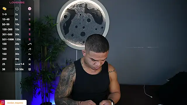 jordan mayers02 online show from June 1, 10:59 am