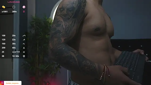 jordan mayers02 online show from February 7, 9:05 am