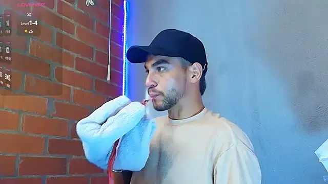 Leandro valenzuela online show from December 2, 9:18 pm