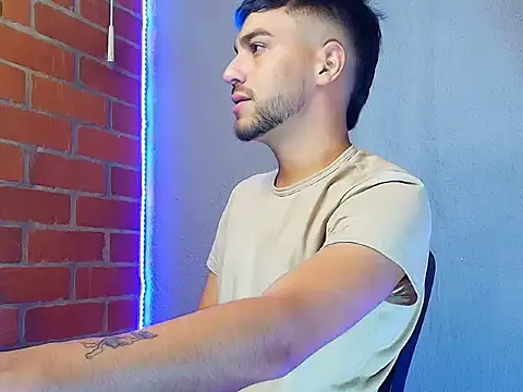 Leandro valenzuela online show from November 13, 8:13 pm