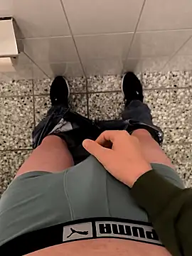 geilehecke1 online show from April 29, 6:51 am