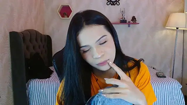 andy bell x online show from October 20, 6:06 am