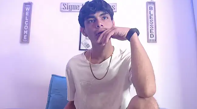 harrytomson 1 online show from February 18, 8:16 am