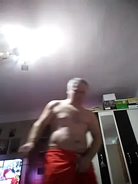 nudistu021 online show from February 14, 5:19 pm