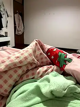 CM100412 online show from March 18, 6:39 pm