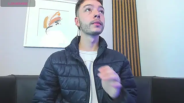 Snapshot of noah_ricci chatting on December 2, 12:16 pm noah ricci online show from December 2, 12:16 pm