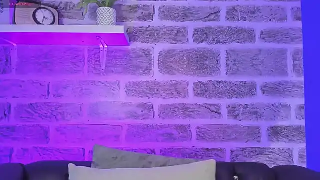 noah ricci online show from December 2, 12:19 pm