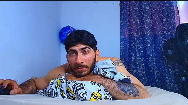 Thomass00 online show from April 18, 3:57 pm