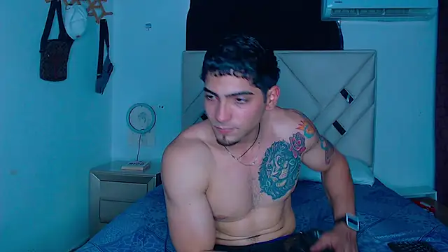 Rich boy01 online show from February 13, 6:59 pm