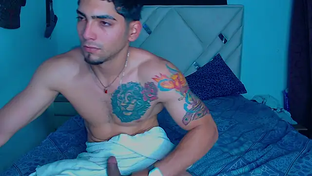 Rich boy01 online show from February 3, 8:57 pm