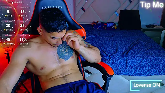 Rich boy01 online show from September 12, 11:05 pm