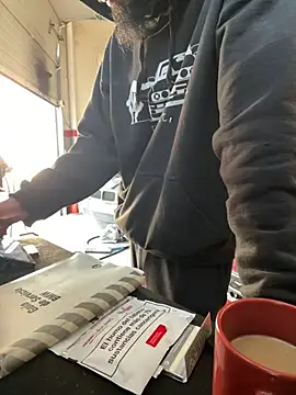 donnuozfutura online show from March 5, 9:16 am