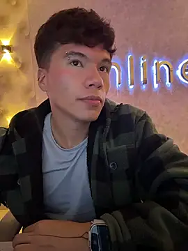 Logan smith1 online show from February 4, 7:14 am