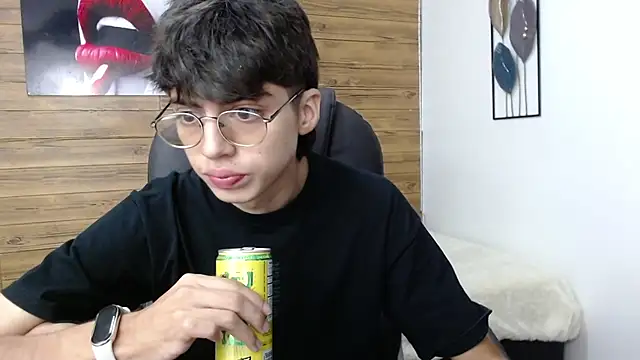 jhoellx online show from December 16, 8:37 pm