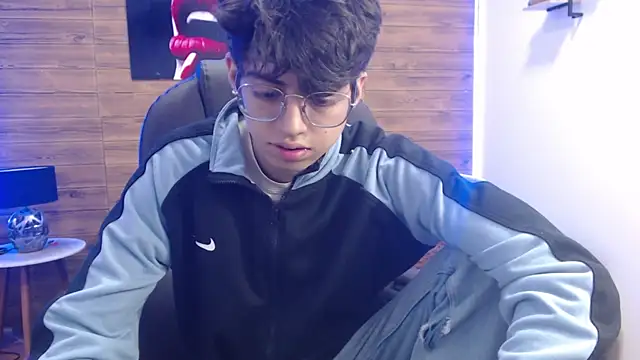 jhoellx online show from March 11, 12:39 pm