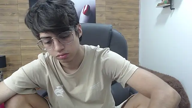 jhoellx online show from March 18, 1:23 pm