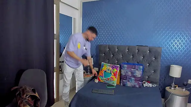 leondevereda online show from December 31, 9:28 pm