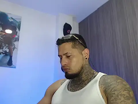 sr fuerte online show from March 9, 1:32 am