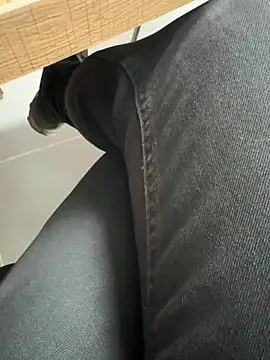 homidor online show from January 10, 8:40 am