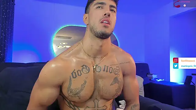 JACOB MARTINS online show from March 11, 10:42 pm