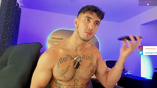 JACOB MARTINS online show from March 2, 6:46 pm