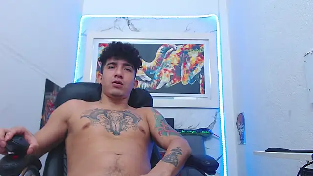 targuerian22 online show from November 25, 8:27 am