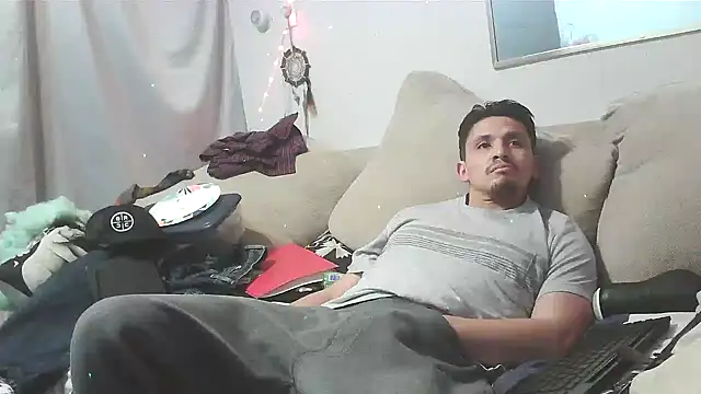 chill wolf389 online show from December 18, 8:43 am