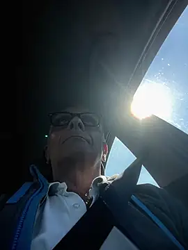 4n4l1zz4m1 online show from October 18, 11:37 am