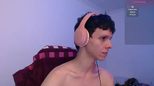 bryamado69 online show from April 3, 6:15 pm