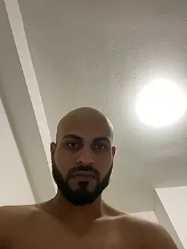 Snapshot of islandvybee55 chatting on January 17, 12:53 am islandvybee55 online show from January 17, 12:53 am