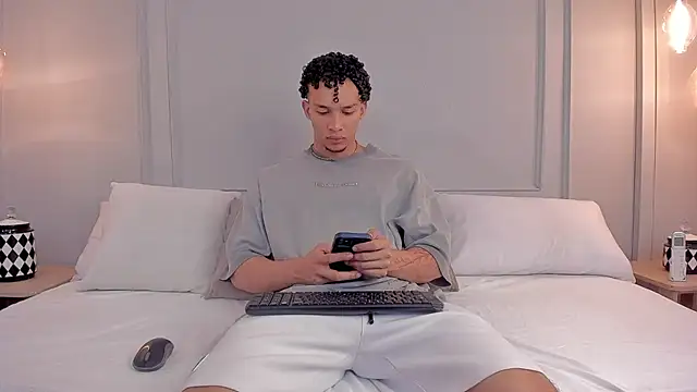 Dominick star online show from November 20, 4:01 am