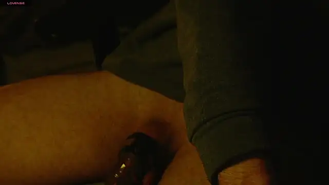 coupleofficial online show from April 10, 11:45 pm