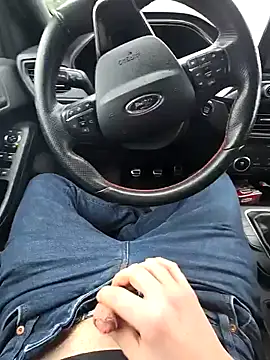 Snapshot of Titanhoott chatting on December 30, 1:36 pm Titanhoott online show from December 30, 1:36 pm