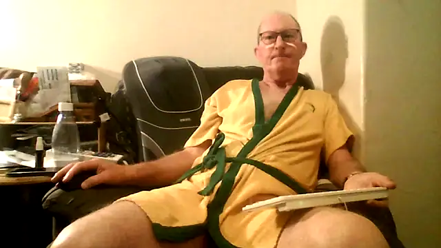 doggsy01 online show from November 22, 5:12 pm