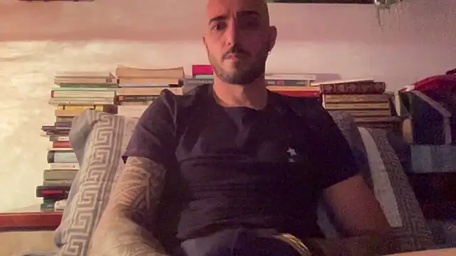 alessandromori91 online show from May 18, 9:08 pm