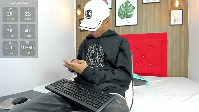 Hotkoljeixxx online show from December 17, 3:17 am