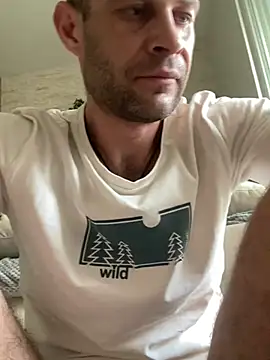 Snapshot of Zbochunec chatting on March 2, 6:59 am Zbochunec online show from March 2, 6:59 am