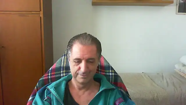 lliuk70mi online show from April 11, 12:41 pm