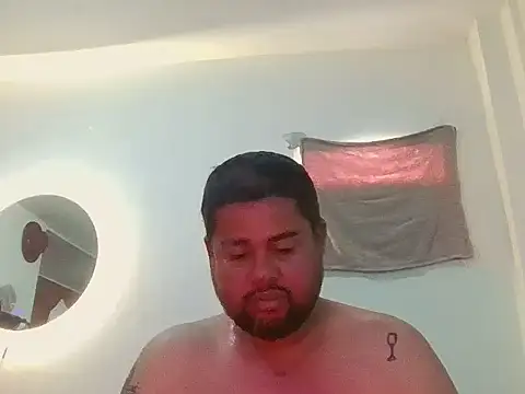 GABRIELGARCIA1313 online show from May 31, 6:09 pm