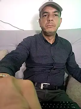 Snapshot of latinmartin73 chatting on February 6, 12:54 am latinmartin73 online show from February 6, 12:54 am