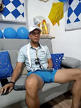 Snapshot of latinmartin73 chatting on September 23, 12:54 am latinmartin73 online show from September 23, 12:54 am