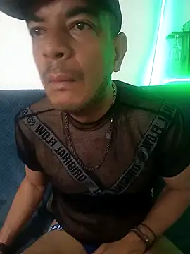 Snapshot of latinmartin73 chatting on March 2, 1:53 pm latinmartin73 online show from March 2, 1:53 pm