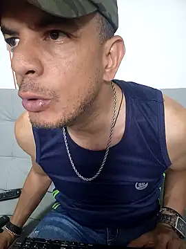 Snapshot of latinmartin73 chatting on February 8, 12:49 am latinmartin73 online show from February 8, 12:49 am